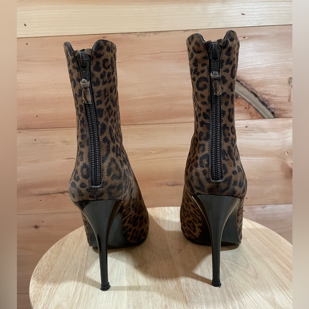 Stuart Weitzman Suede Leopard Print Booties Size 7 - image 6